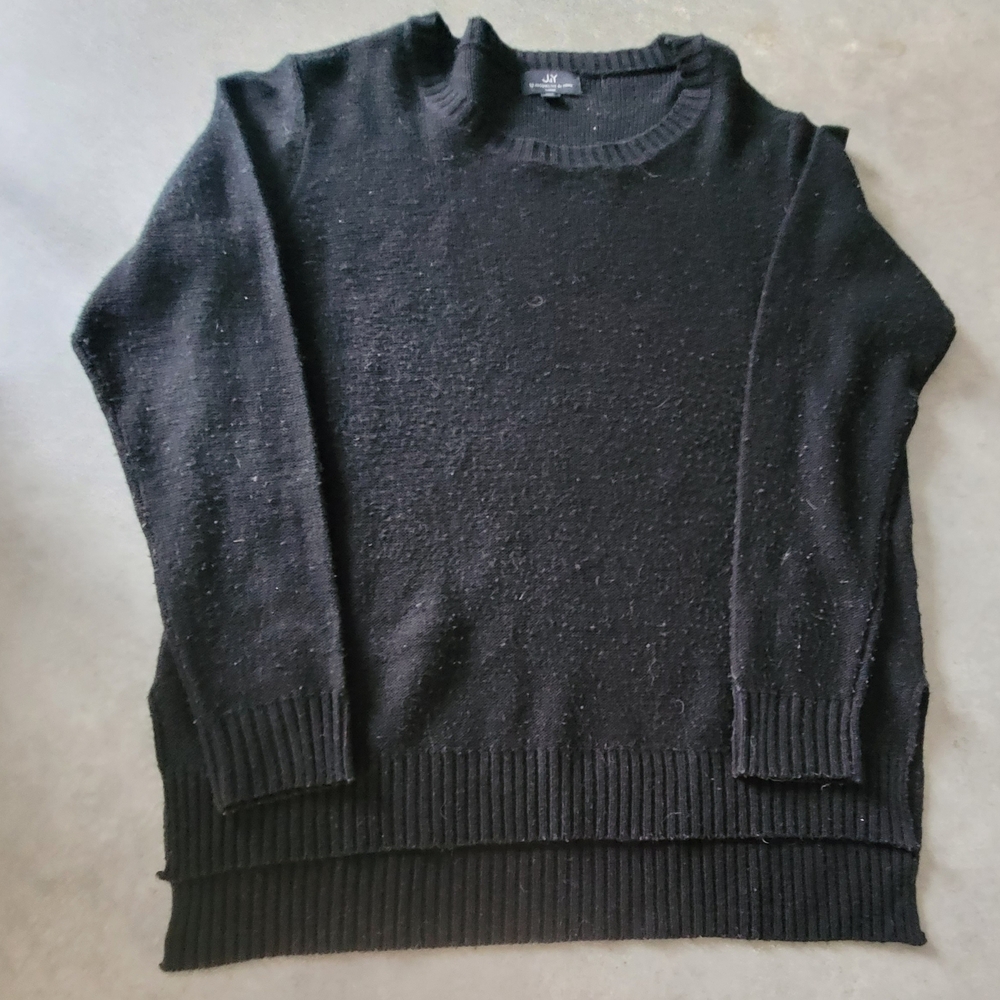 Women's Black Crew Neck Sweater
